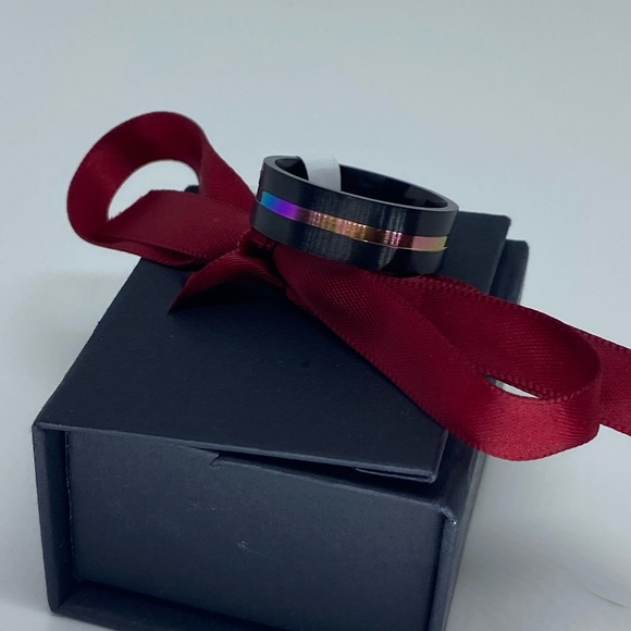 Couple Matching Titanium Rings Set - Picture 7 of 8